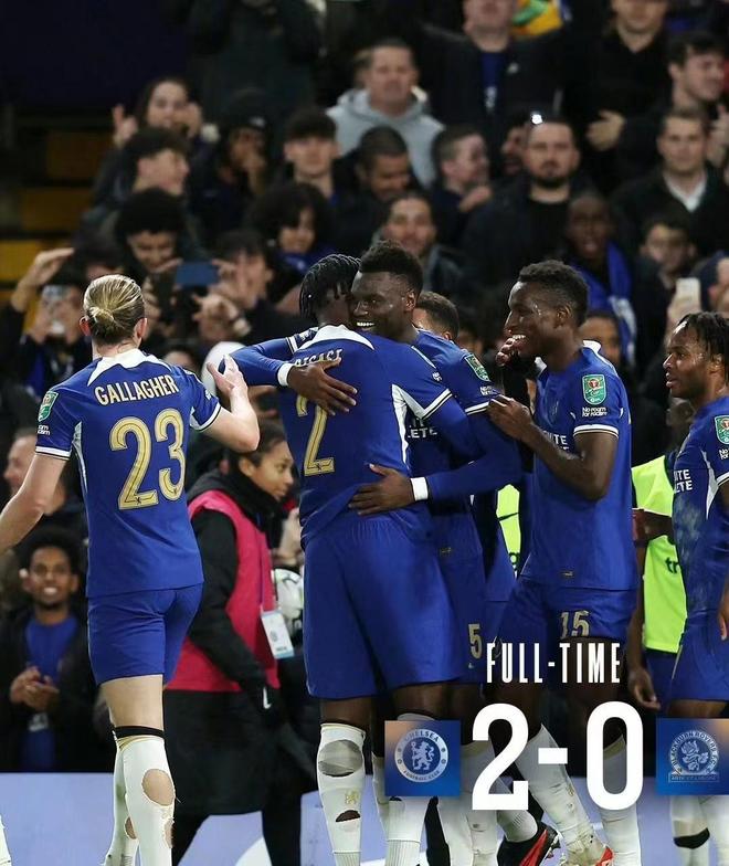 包含费德勒迎来三赛季出色发挥，切尔西观众热烈欢呼！全场沸腾不已的词条