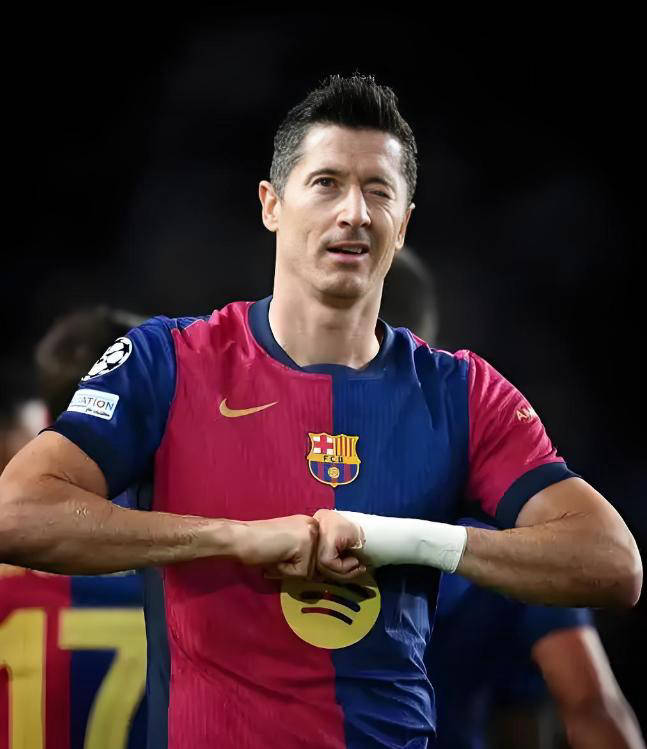 开云中国-比赛局势复杂引爆全场！，萨拉赫意外战胜法国队比赛高潮迭起-开云中国